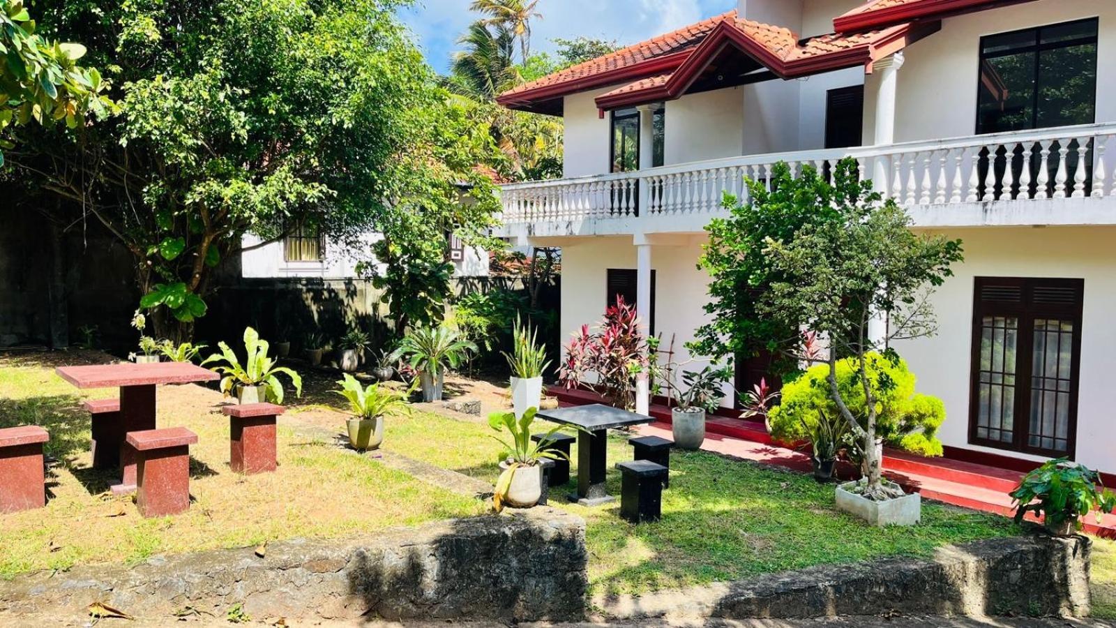 Sritaly Inn Mirissa Dış mekan fotoğraf