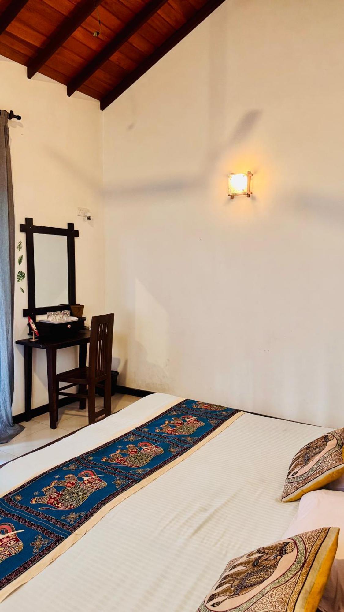 Sritaly Inn Mirissa Dış mekan fotoğraf