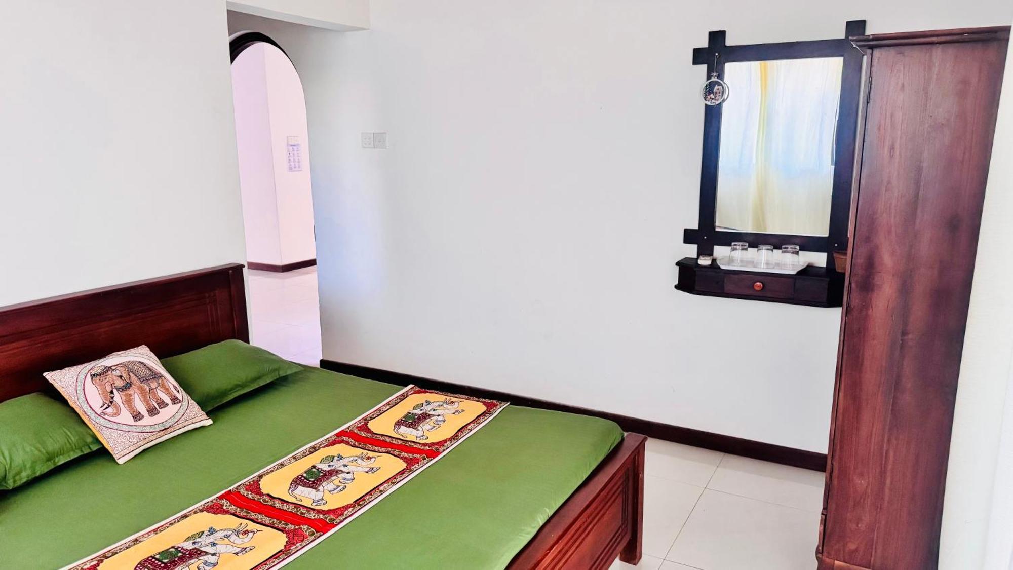 Sritaly Inn Mirissa Dış mekan fotoğraf